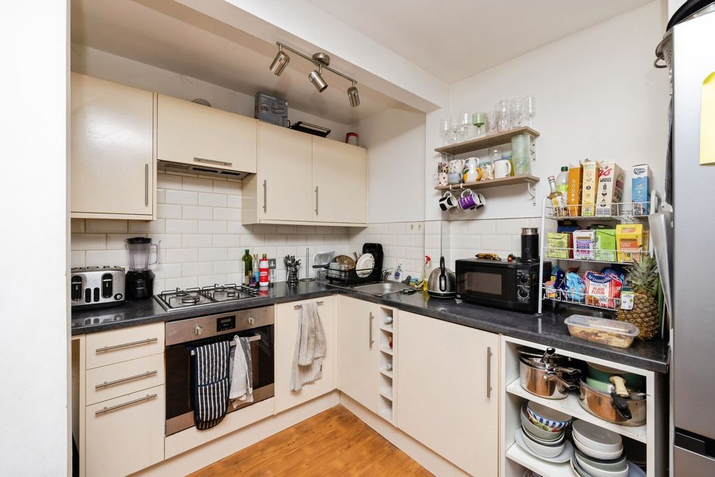 Property photo 2 of 17 Pbox-Img.Jpg