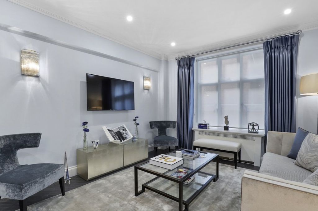 Property photo 2 of 12