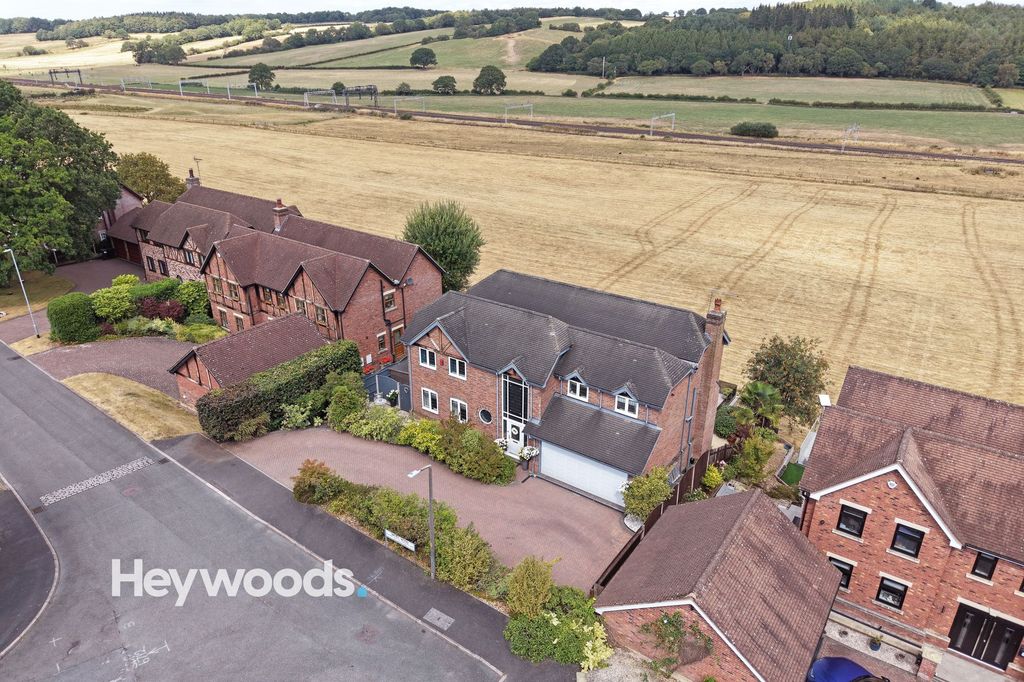 Property photo 1 of 71