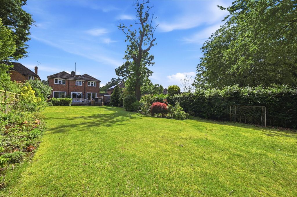 Property photo 2 of 21 Picture No. 32