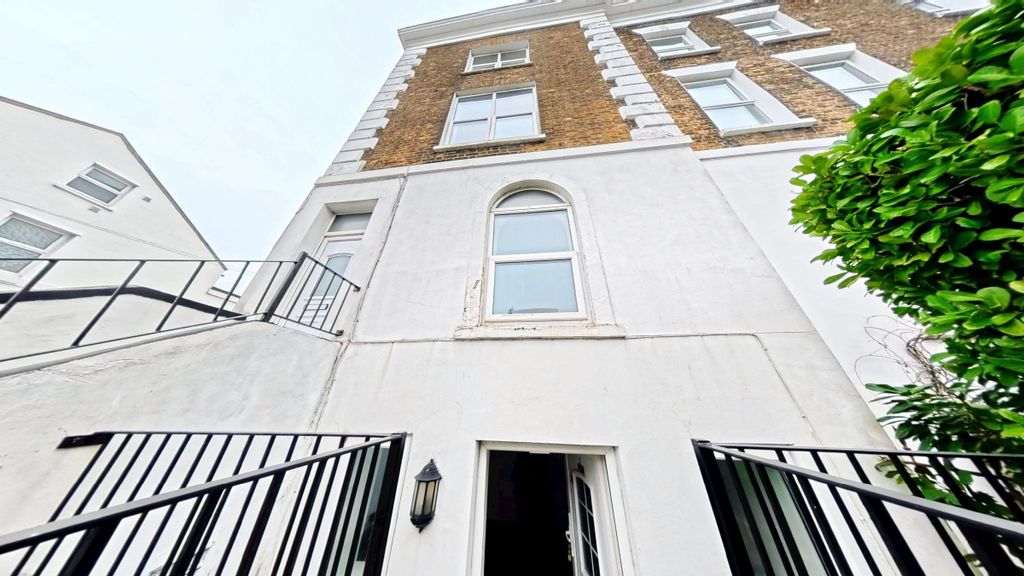 Property photo 2 of 48