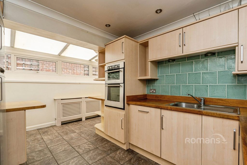 Property photo 2 of 14 Pbox-Img.Jpg