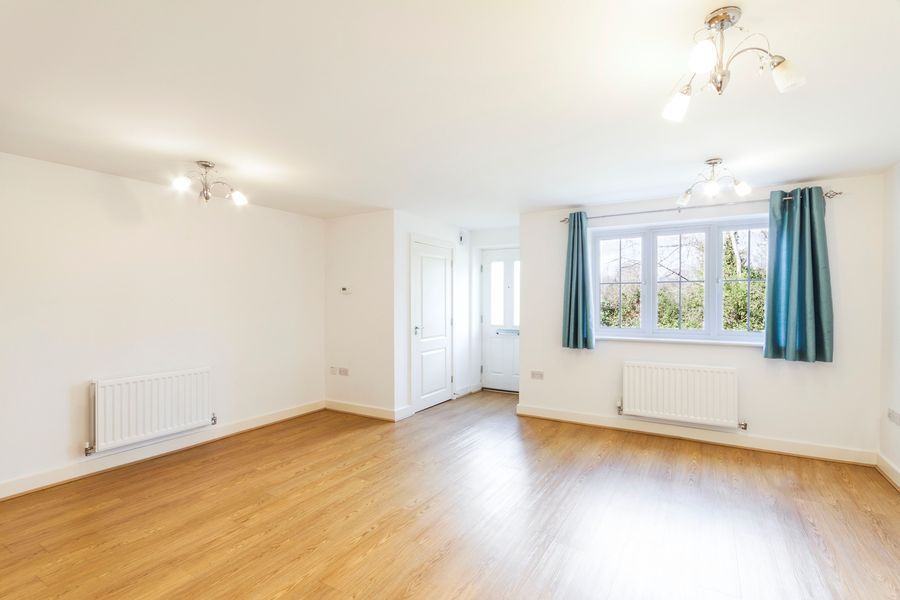 Property photo 3 of 8 Dbc5A5d4-9E9E-4A6E-A