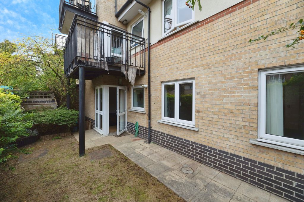 Property photo 3 of 19 Img_3642