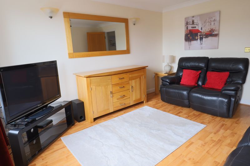 Property photo 2 of 16 Photo 33