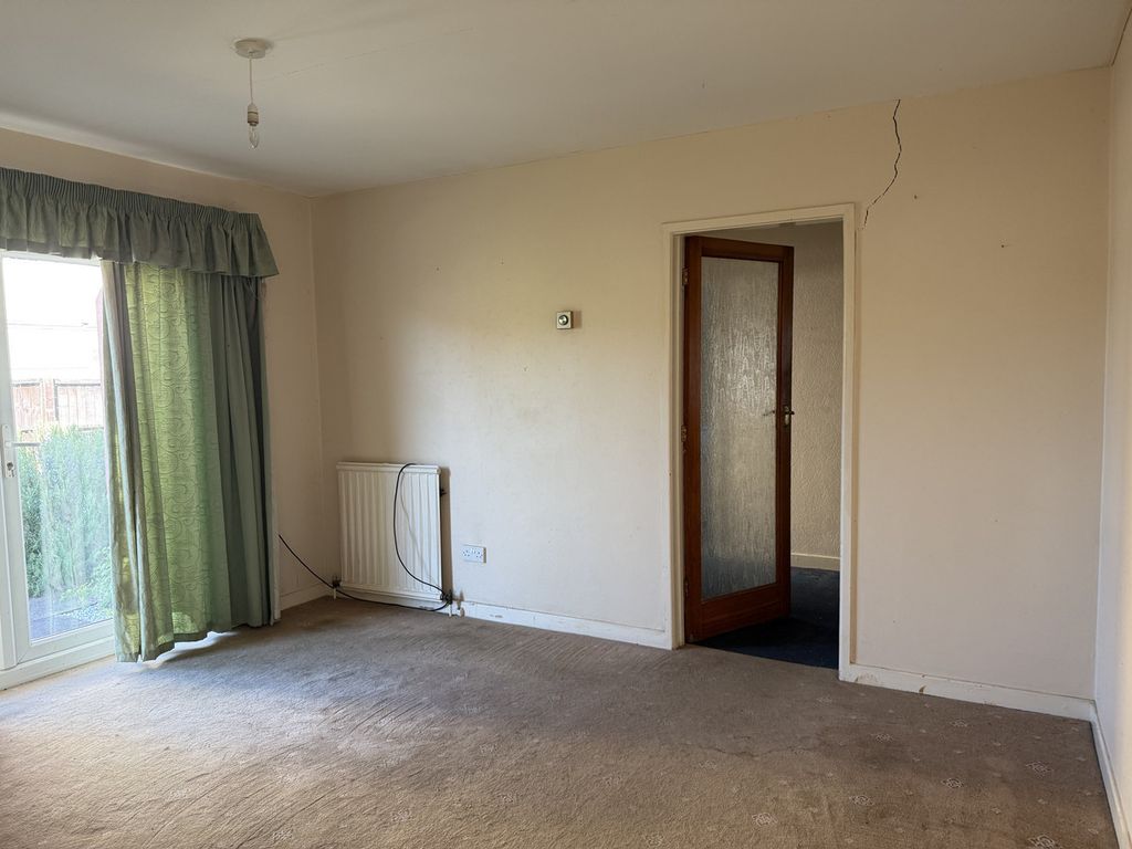 Property photo 3 of 34