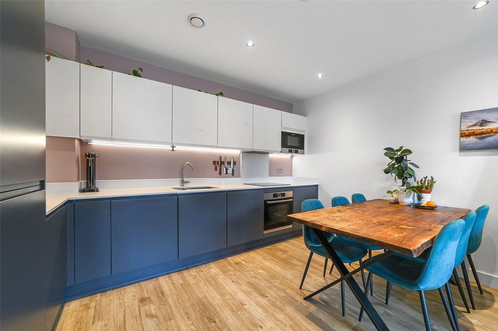 Property photo 3 of 16 Kitchen