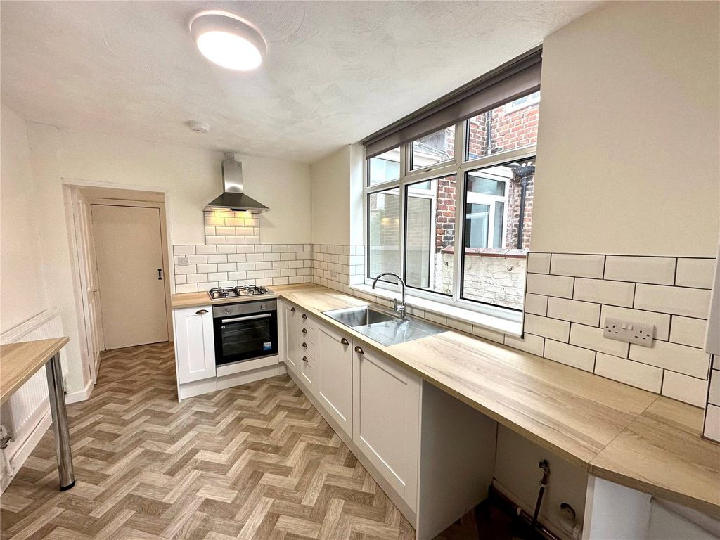 Property photo 2 of 11 Picture No. 04