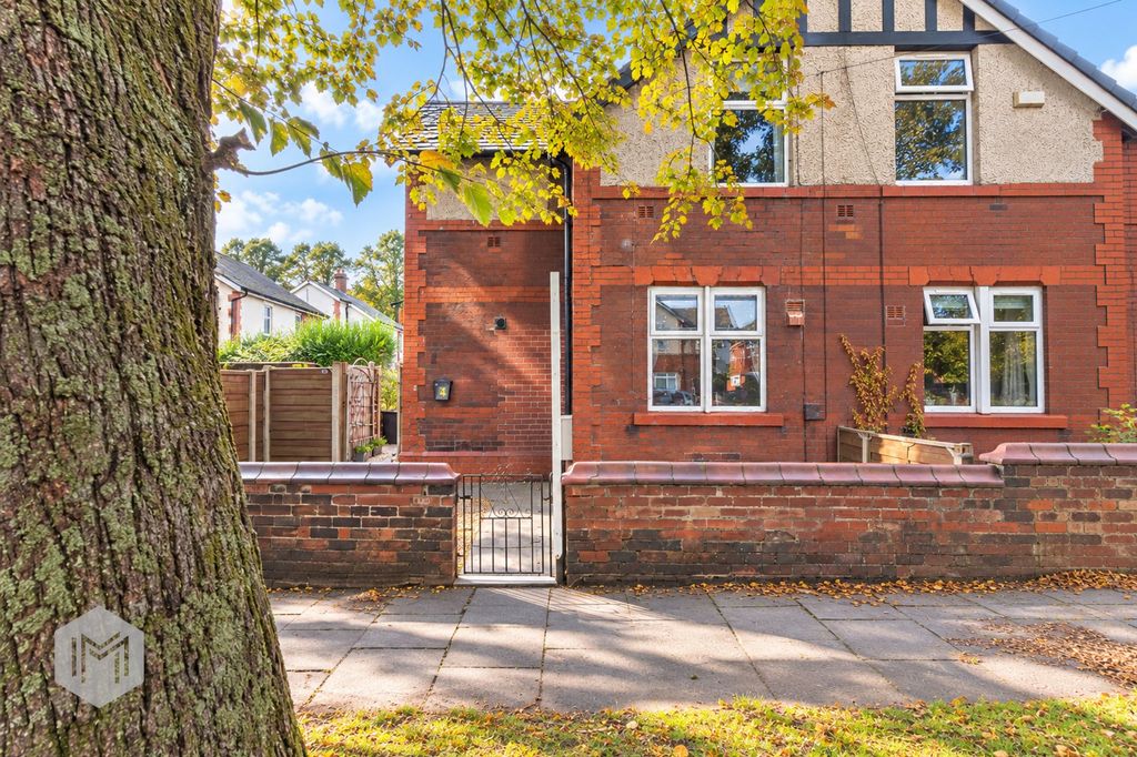 Property photo 1 of 21
