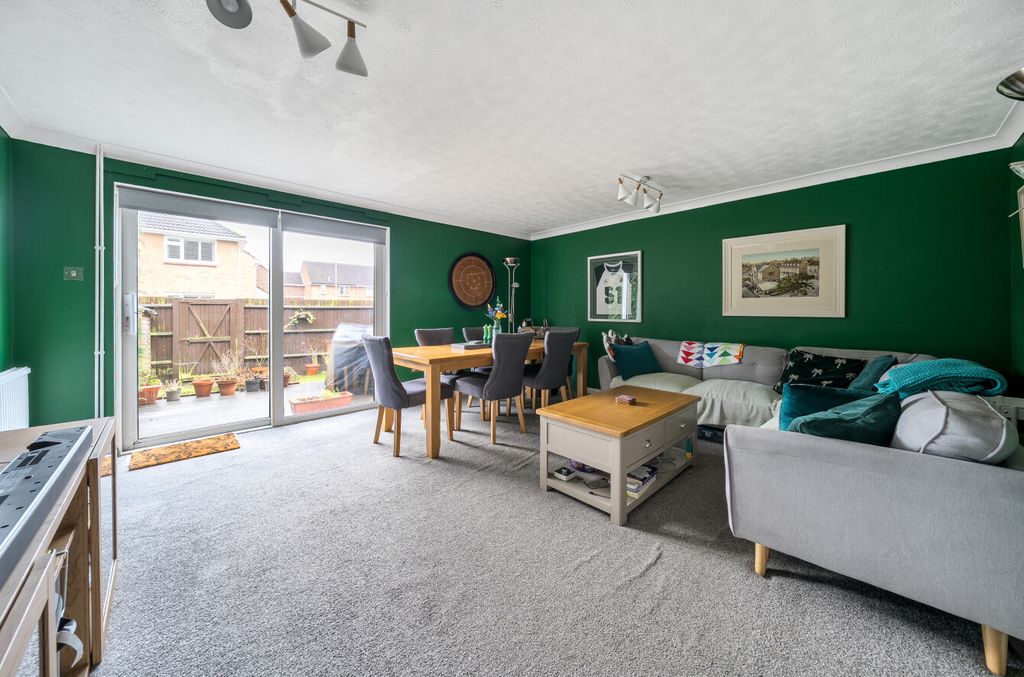 Property photo 2 of 13 1403873-4-697344A...