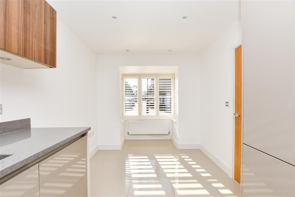 Property photo 2 of 15 Kitchen