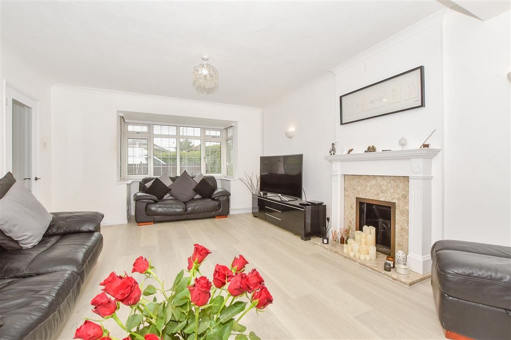 Property photo 2 of 19 Lounge/Diner