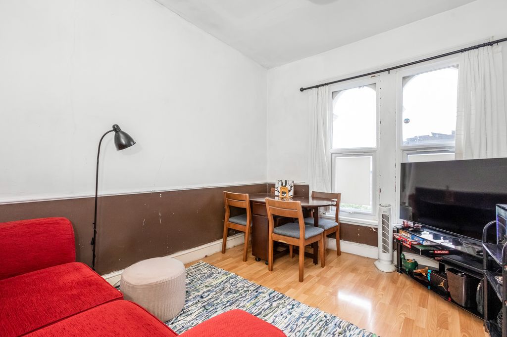 Property photo 3 of 7