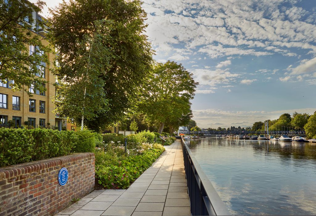 Property photo 3 of 18