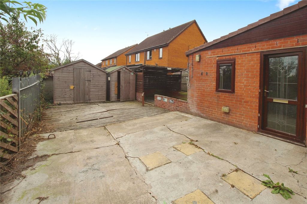 Property photo 3 of 12 Gardens