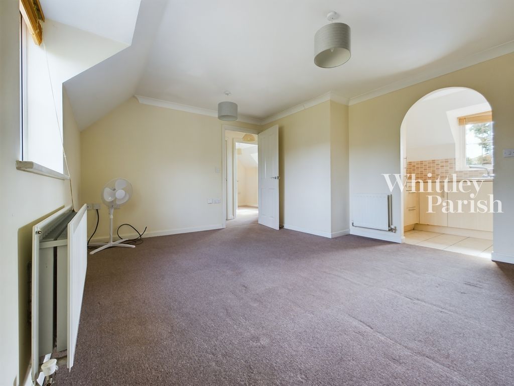 Property photo 3 of 14 Cam01607G0-Pr0684-Still005