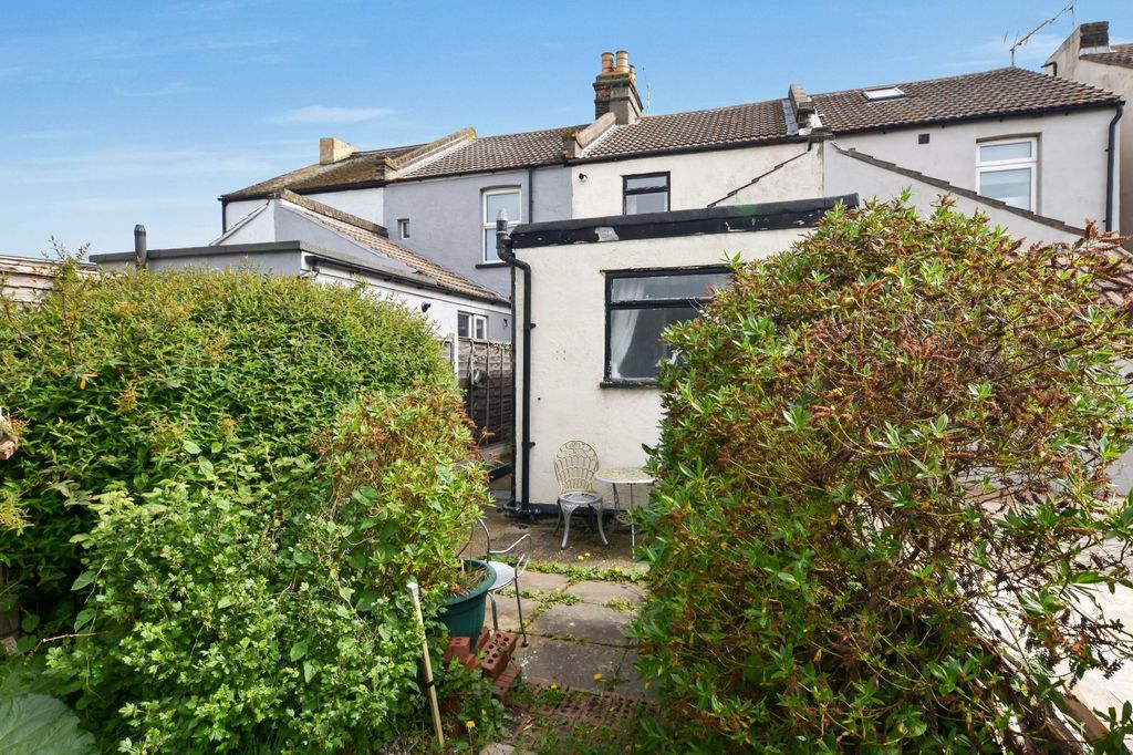 Property photo 1 of 27 Picture No. 28