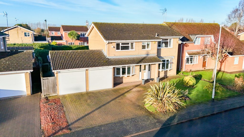 Property photo 1 of 33 4805120