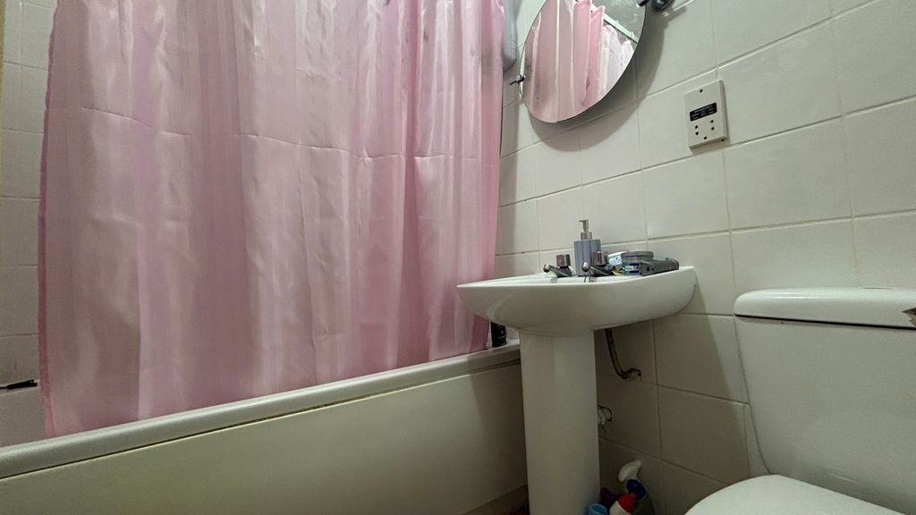 Property photo 2 of 5 Bright Bathroom Suite With A Full Bathtub...