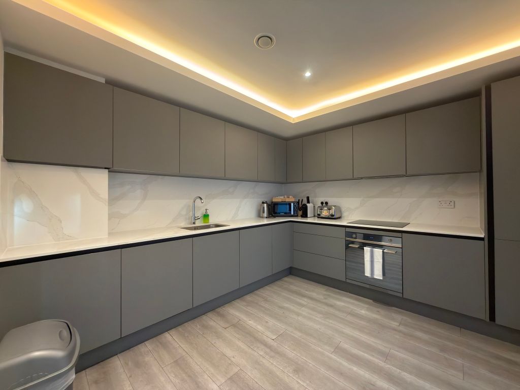 Property photo 2 of 20 Kitchen