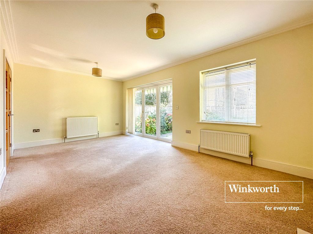 Property photo 3 of 13 Picture No. 24