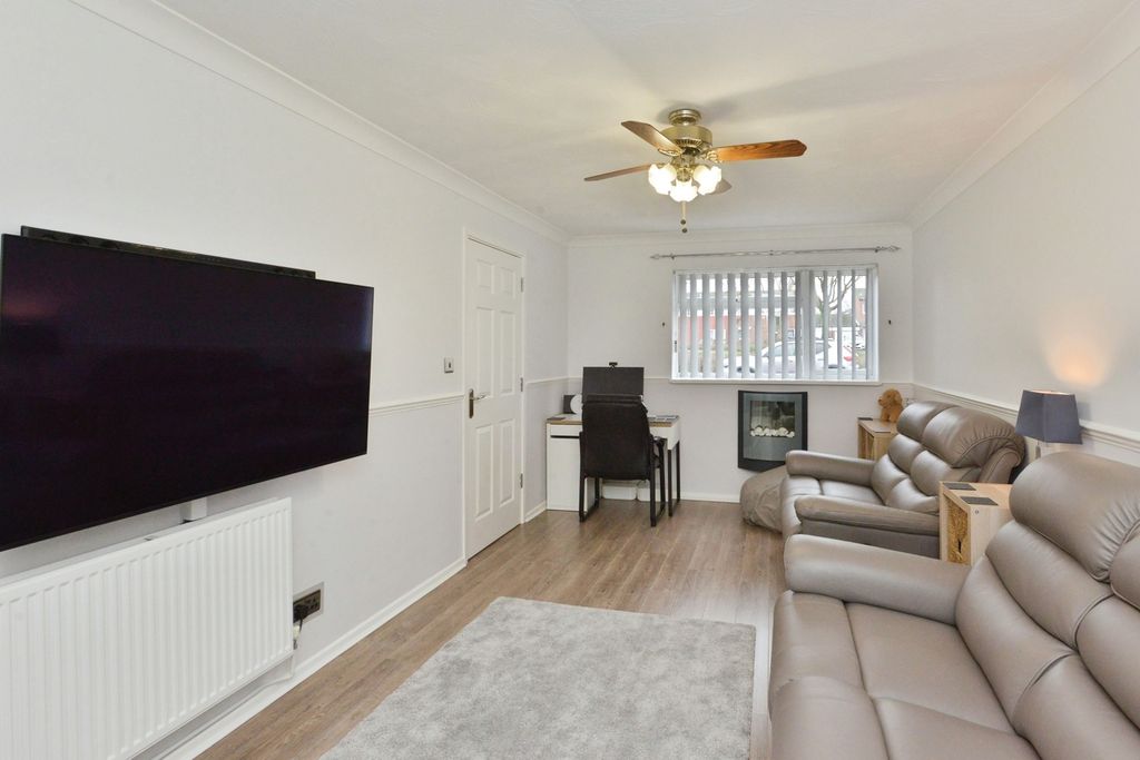 Property photo 2 of 21 Pbox-Img.Jpg