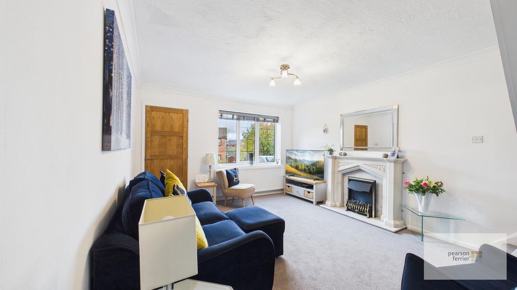 Property photo 3 of 14 Living Room