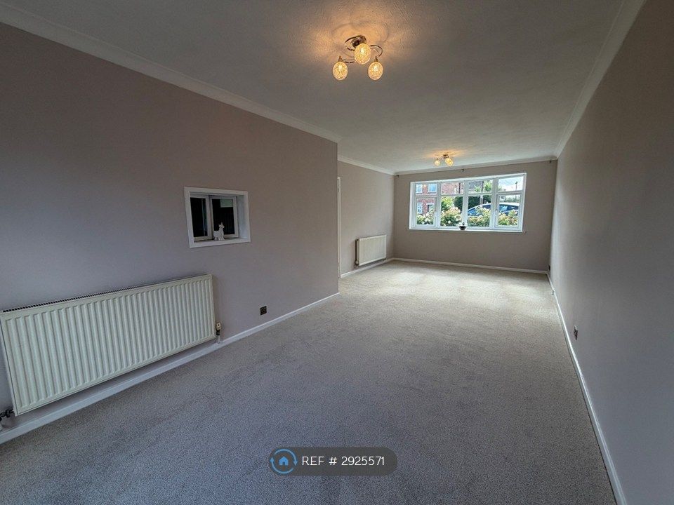 Property photo 2 of 15 Front Room