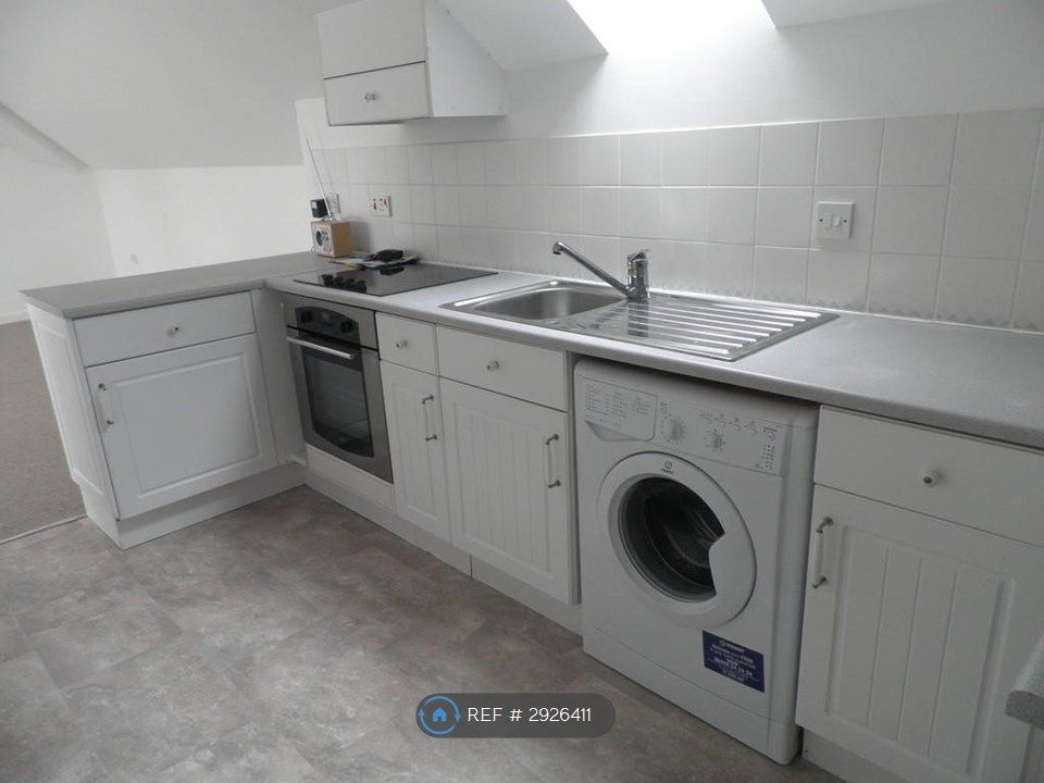 Property photo 2 of 4 Kitchen