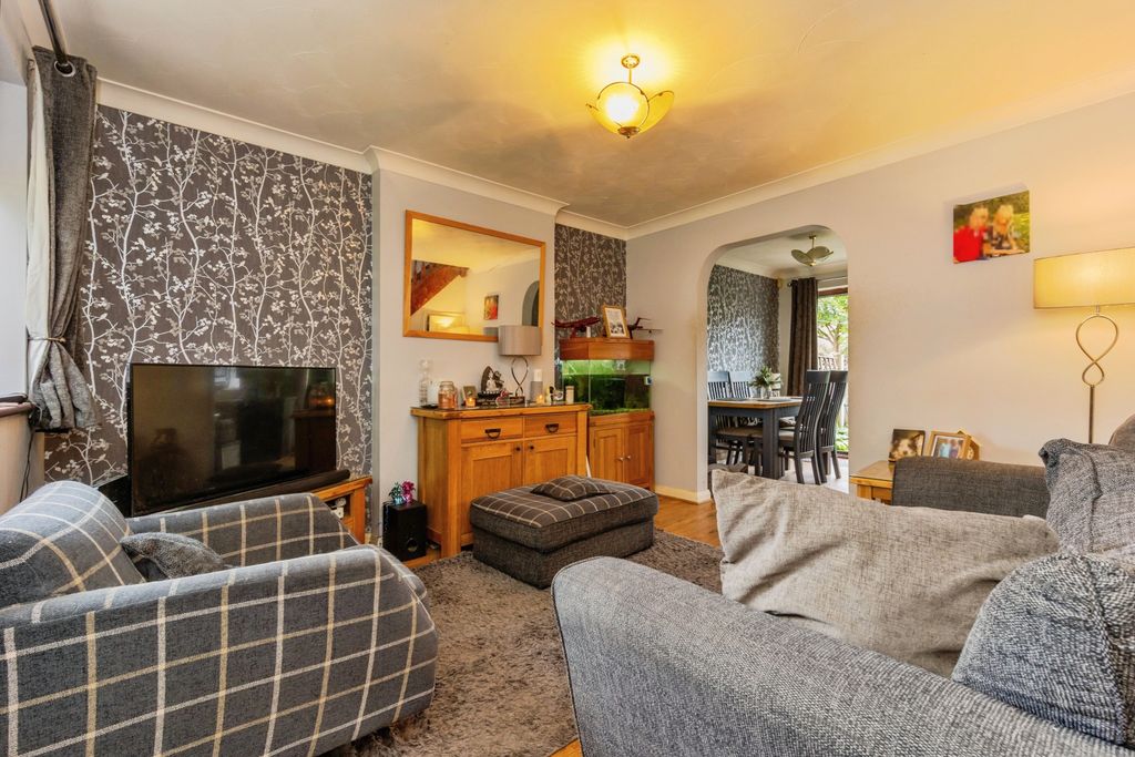 Property photo 2 of 13