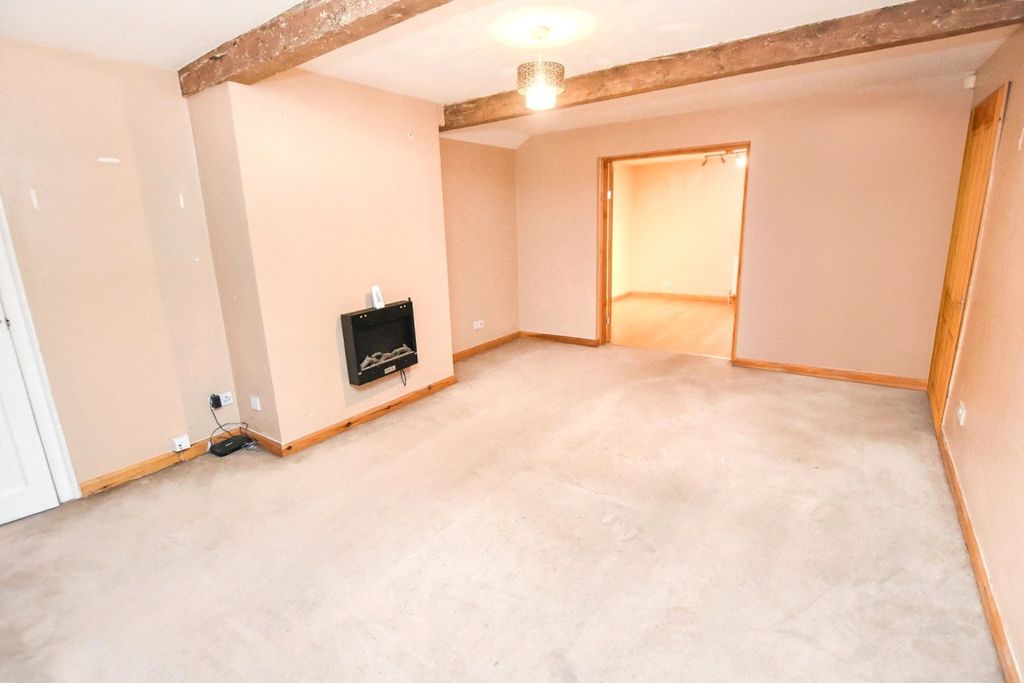 Property photo 2 of 12 Picture No. 16