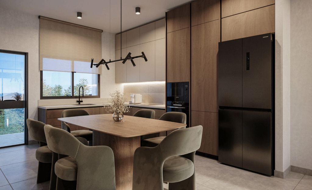 Property photo 3 of 10 Dining/Kitchen...