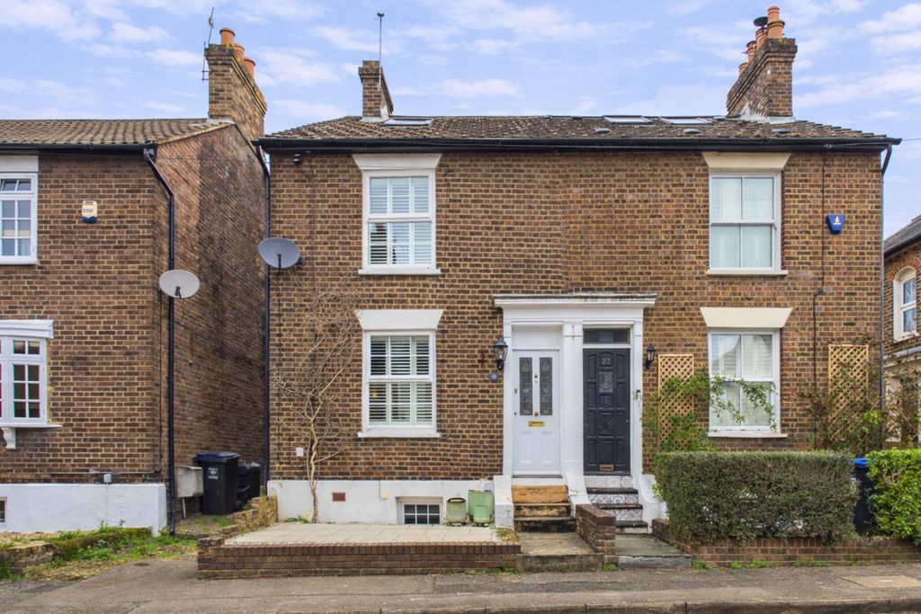 Property photo 1 of 28