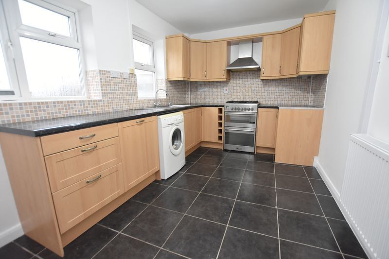 Property photo 3 of 13 Photo 6