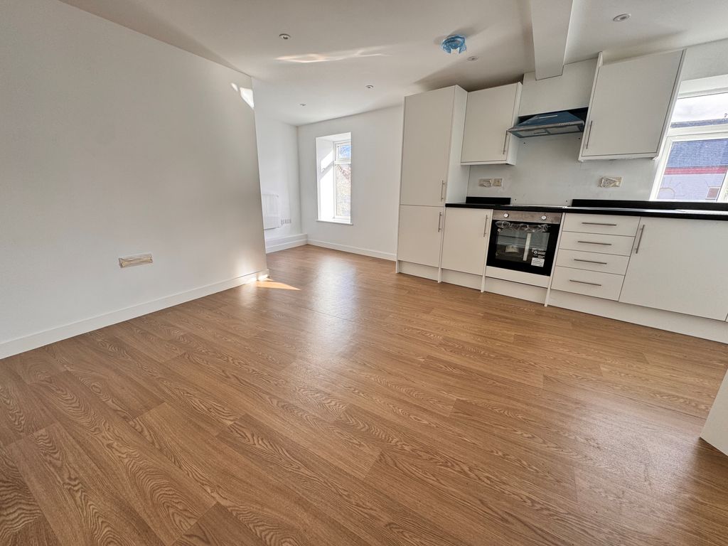 Property photo 1 of 16 Image