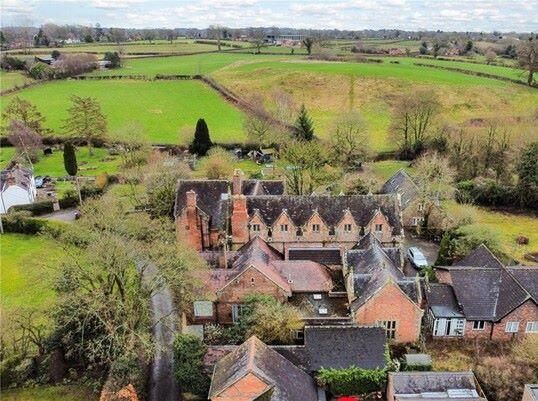 Property photo 3 of 8 Gallery