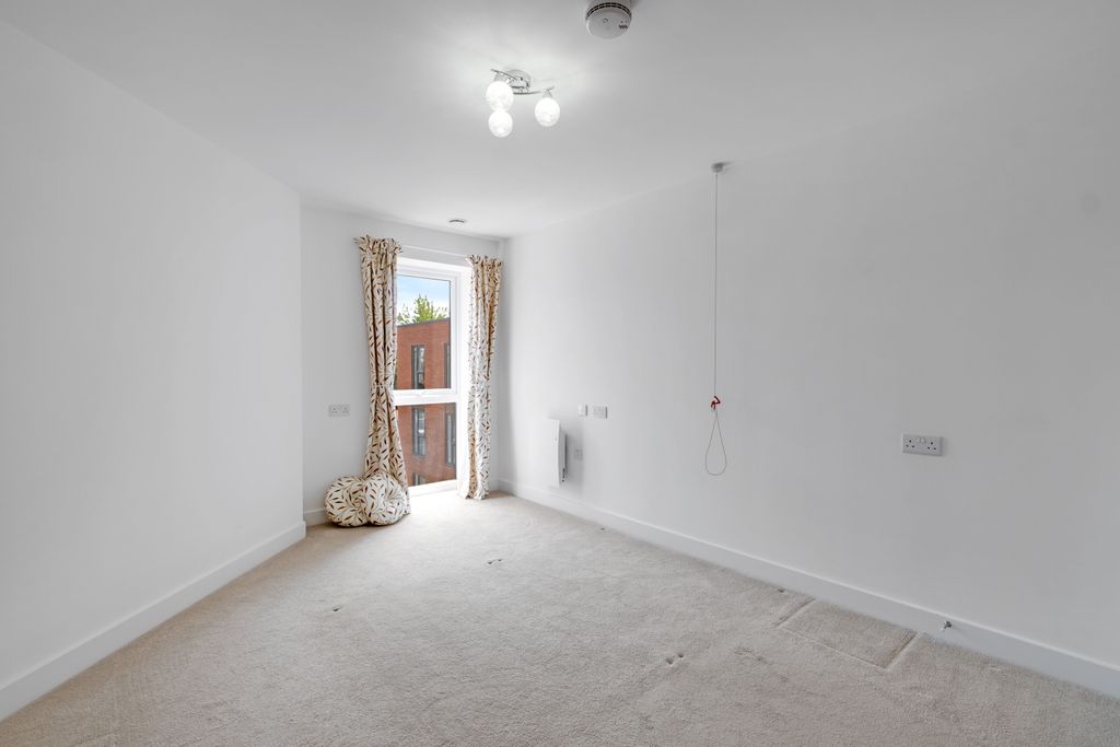 Property photo 3 of 11