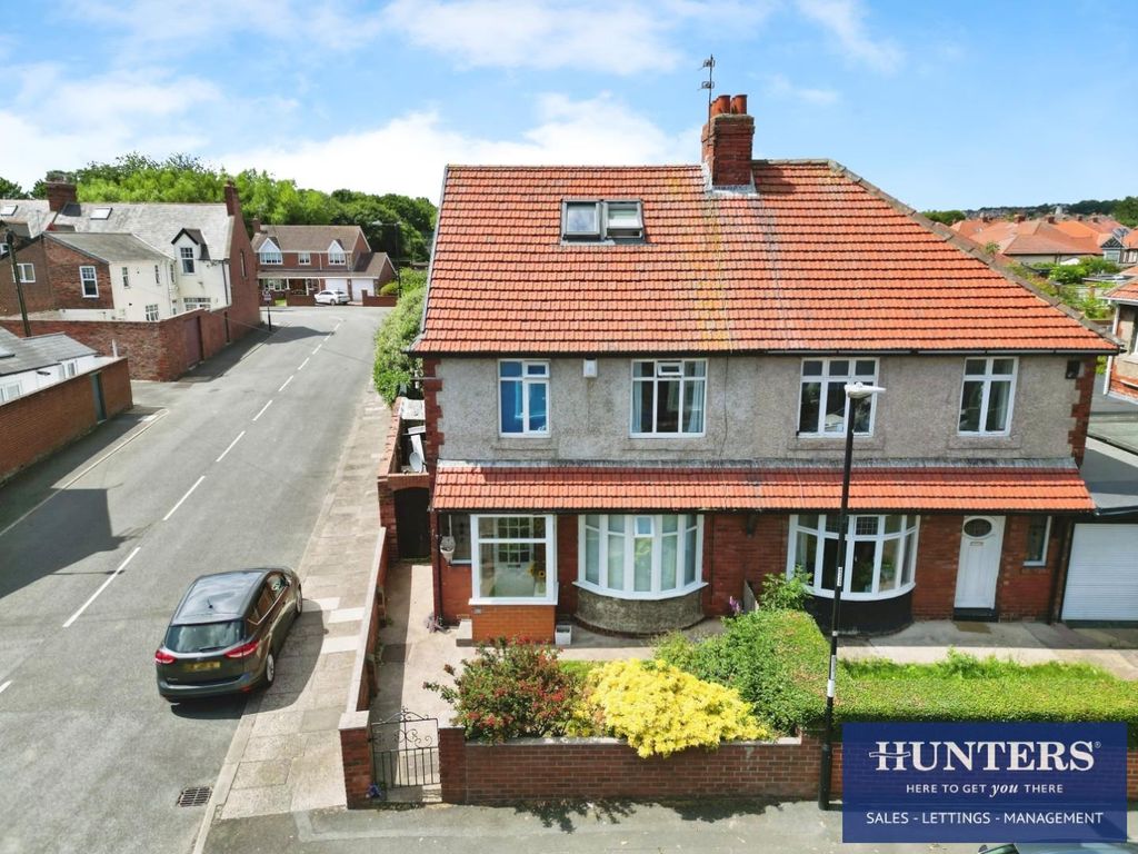 Property photo 1 of 17 External