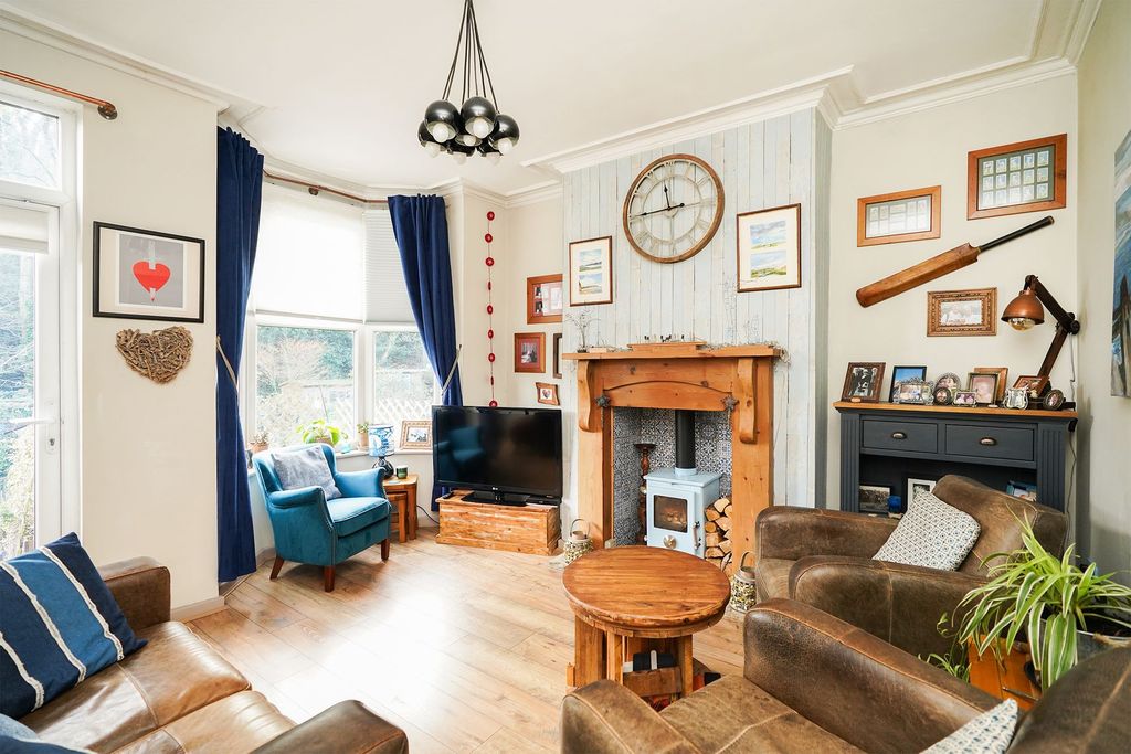 Property photo 2 of 24