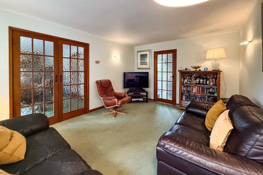 Property photo 2 of 17 4375926