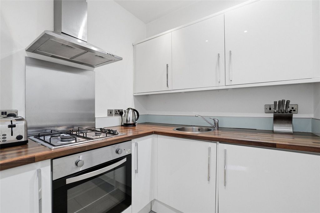 Property photo 3 of 22 Picture No. 26