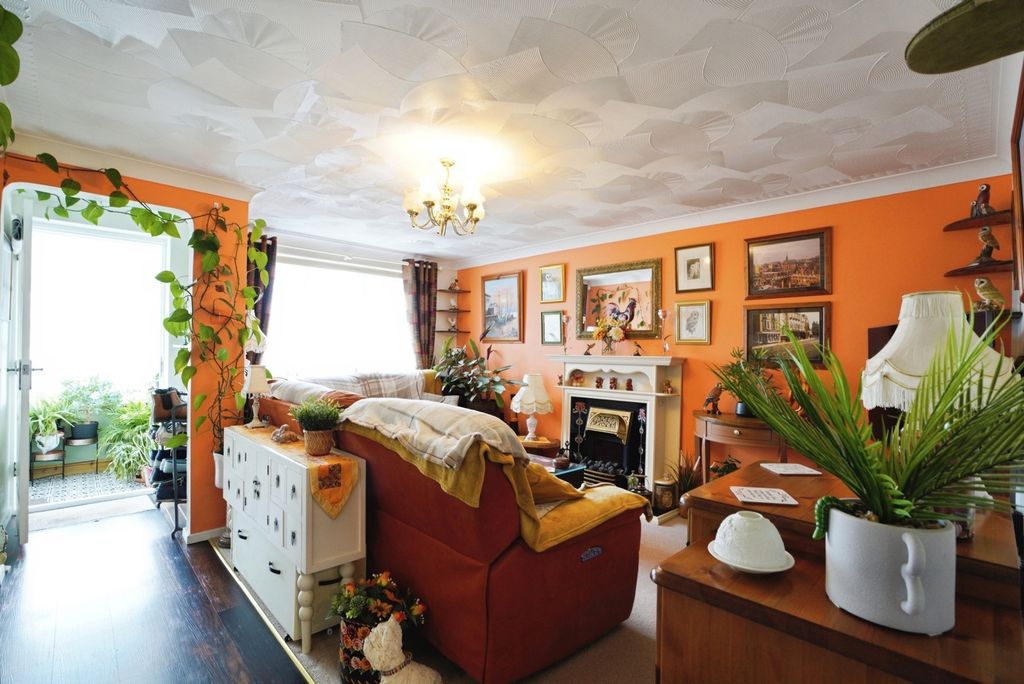 Property photo 2 of 29 Pbox-Img.Jpg
