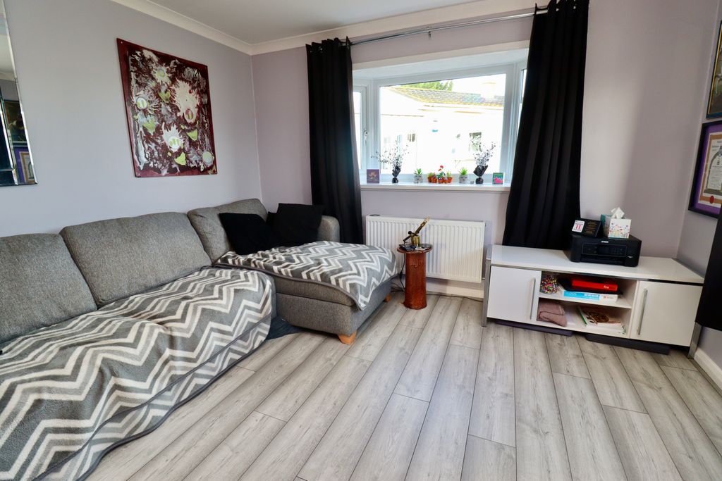 Property photo 2 of 16 Img_5900