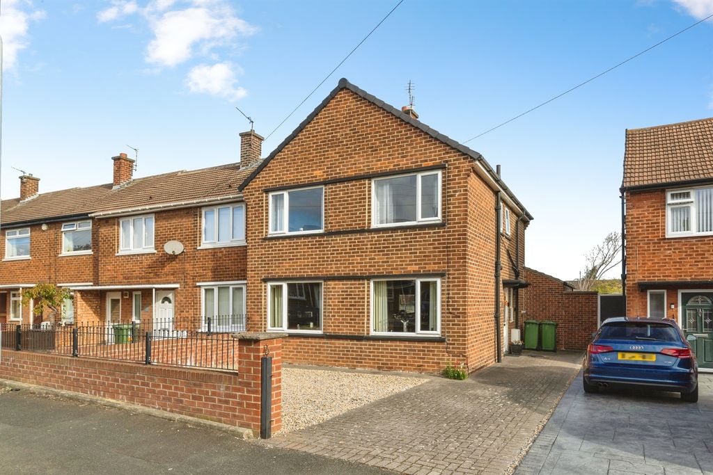 Property photo 1 of 17