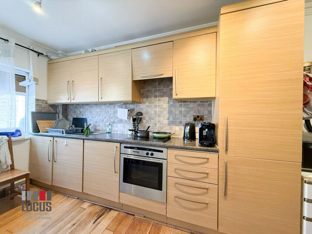 Property photo 2 of 7 Photo 5