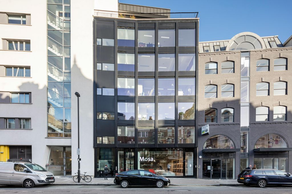 Property photo 2 of 12 Exterior