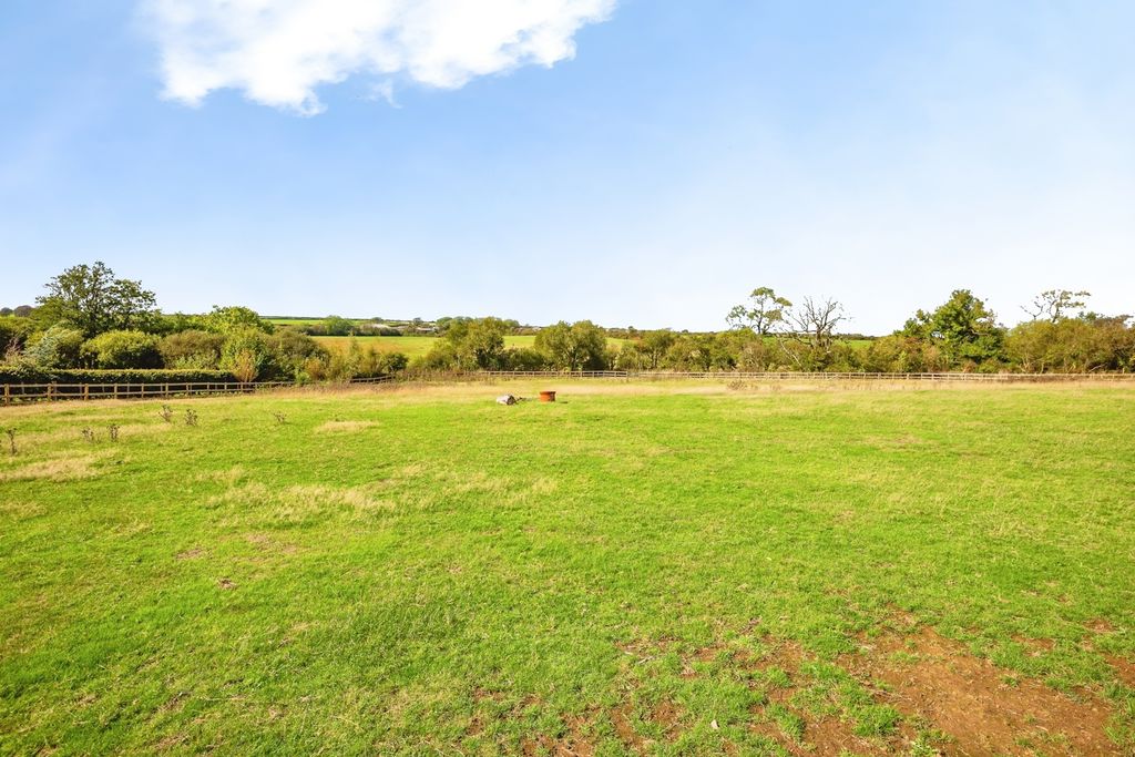 Property photo 2 of 40 Pbox-Img.Jpg