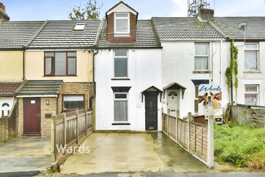 Property photo 1 of 10 Theodore Front