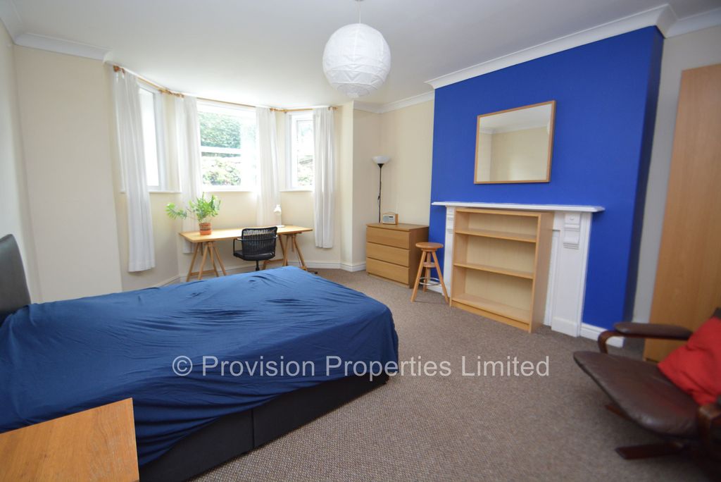 Property photo 3 of 19 Photo