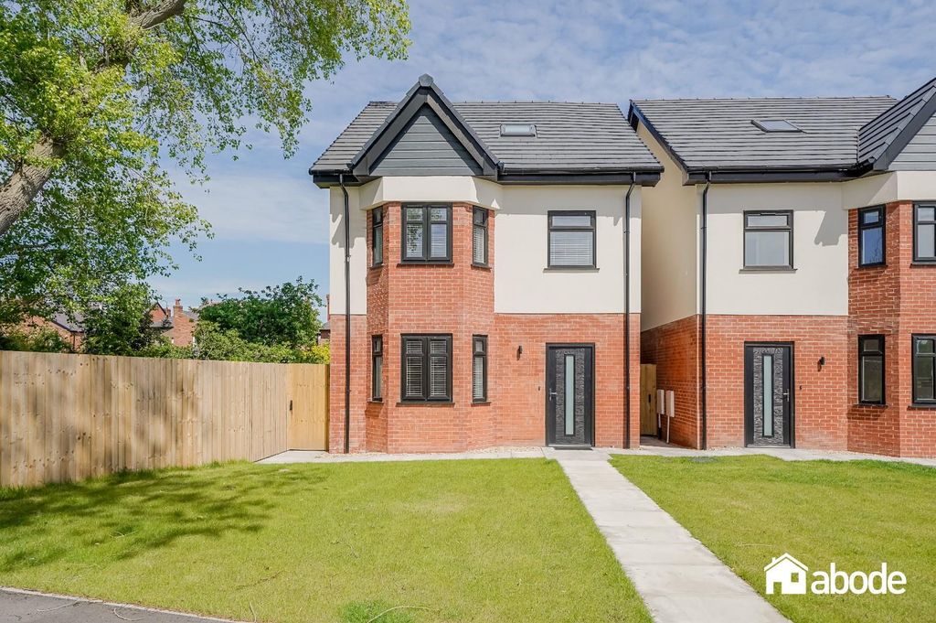 Property photo 1 of 32 7 Holy Close-29.Jpg